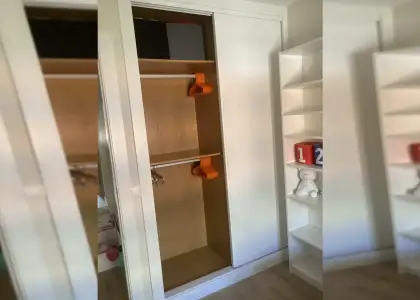 Habitación en piso compartido de 4 habitaciones en alquiler en El Romeral, gastos incluidos, solo para mujeres. en Málaga