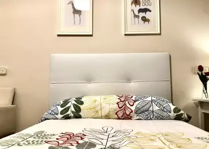 Habitación en un piso compartido de 4 habitaciones en alquiler en Indautxu, todos los gastos incluidos. en Bilbao