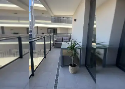 Se alquila habitación en piso compartido de 3 habitaciones en Sant Joan en Alicante (Alacant)