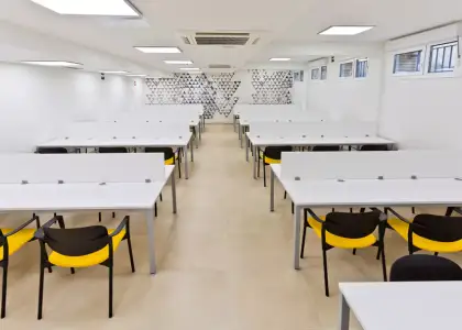 Se alquila habitación en piso compartido en Ensanche-Zabalgunea, solo estudiantes en Pamplona